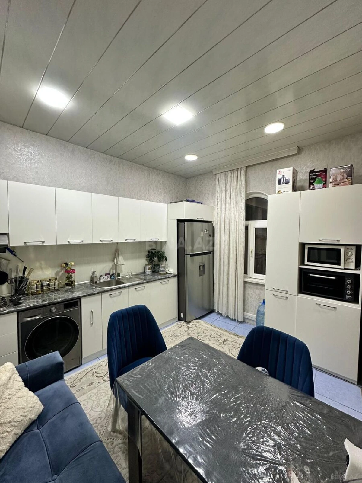 Satılır 10 otaqlı həyət evi 390 m²