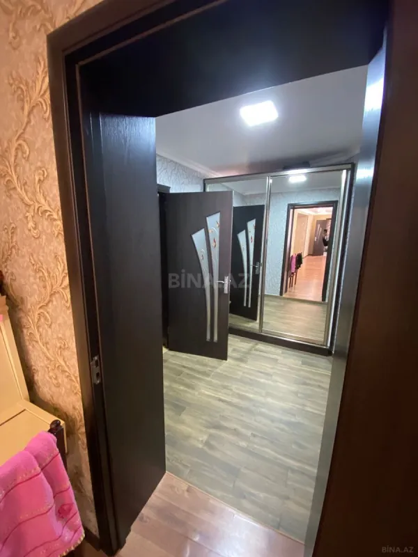 Satılır 10 otaqlı həyət evi 390 m²