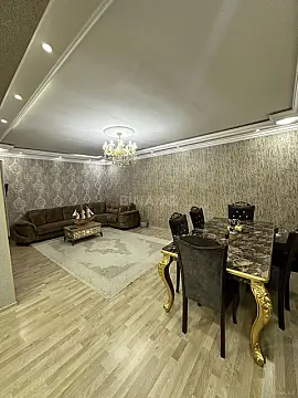Satılır 10 otaqlı həyət evi 390 m²