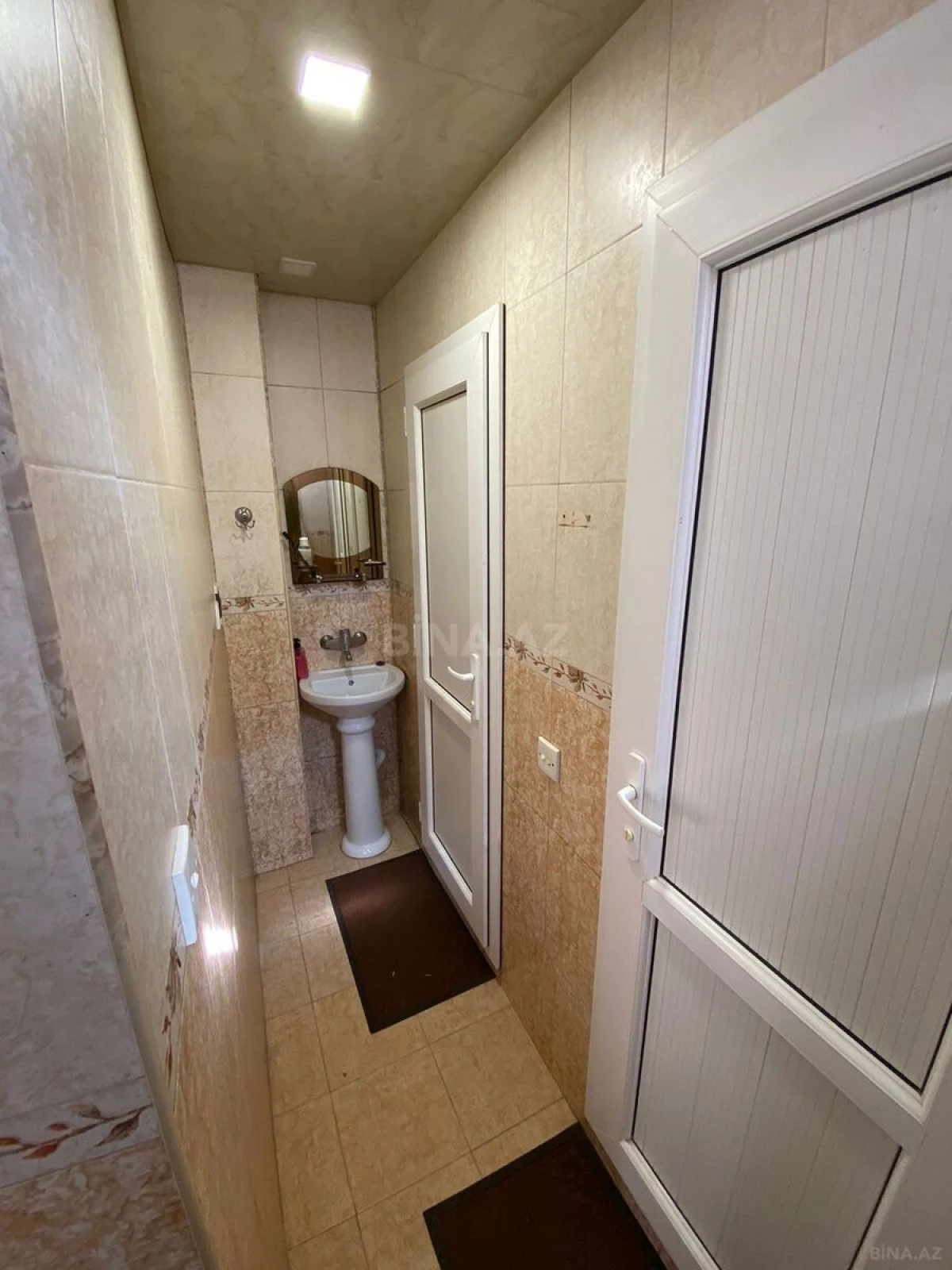 Satılır 10 otaqlı həyət evi 390 m²