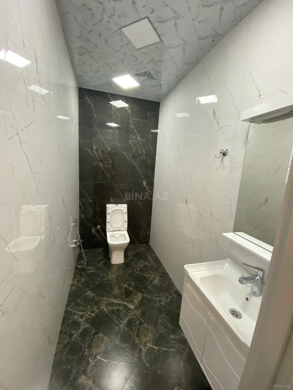 Satılır 2 otaqlı mənzil 83 m²