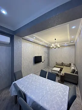 Satılır 2 otaqlı mənzil 83 m²