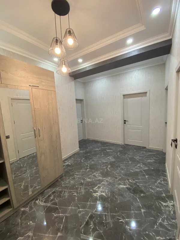 Satılır 2 otaqlı mənzil 83 m²