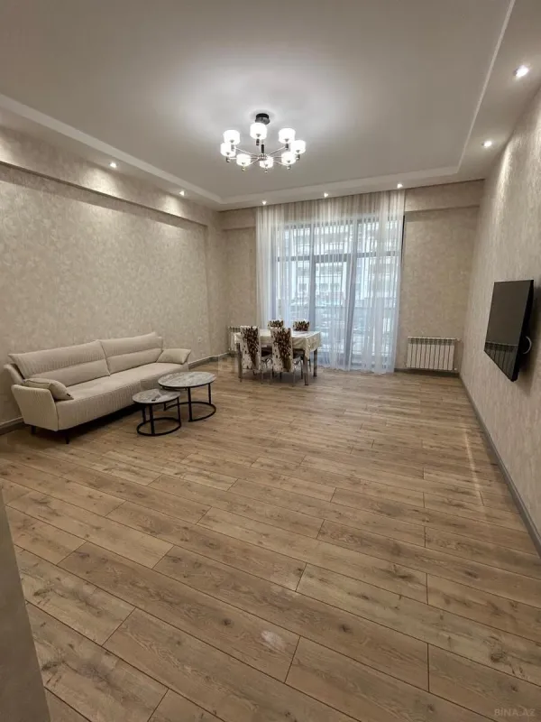 Kirayə verilir 2 otaqlı mənzil 95 m²
