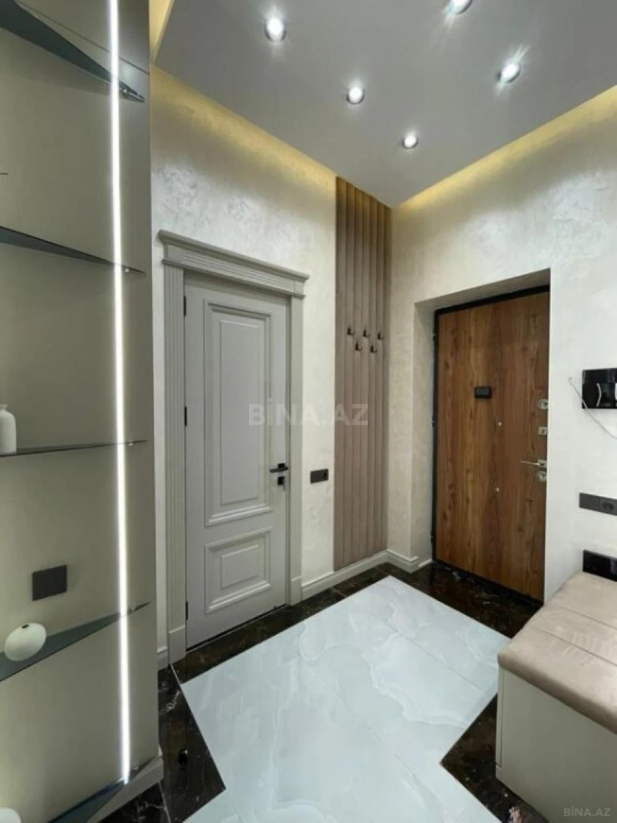 Kirayə verilir 2 otaqlı mənzil 65 m²