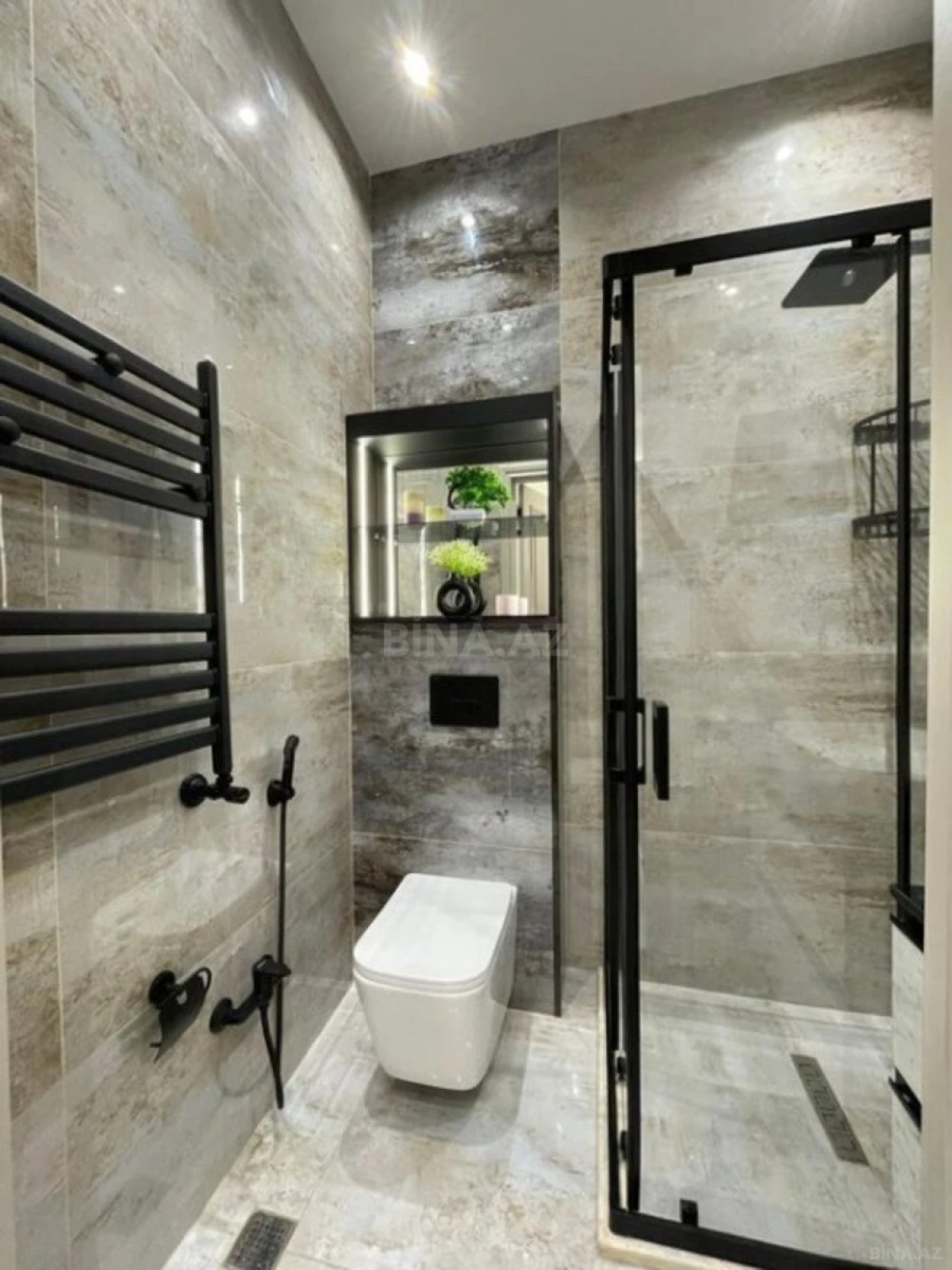 Kirayə verilir 2 otaqlı mənzil 65 m²