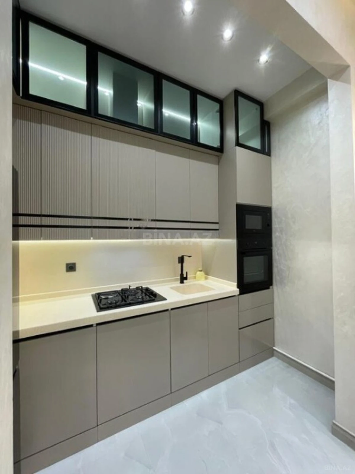 Kirayə verilir 2 otaqlı mənzil 65 m²