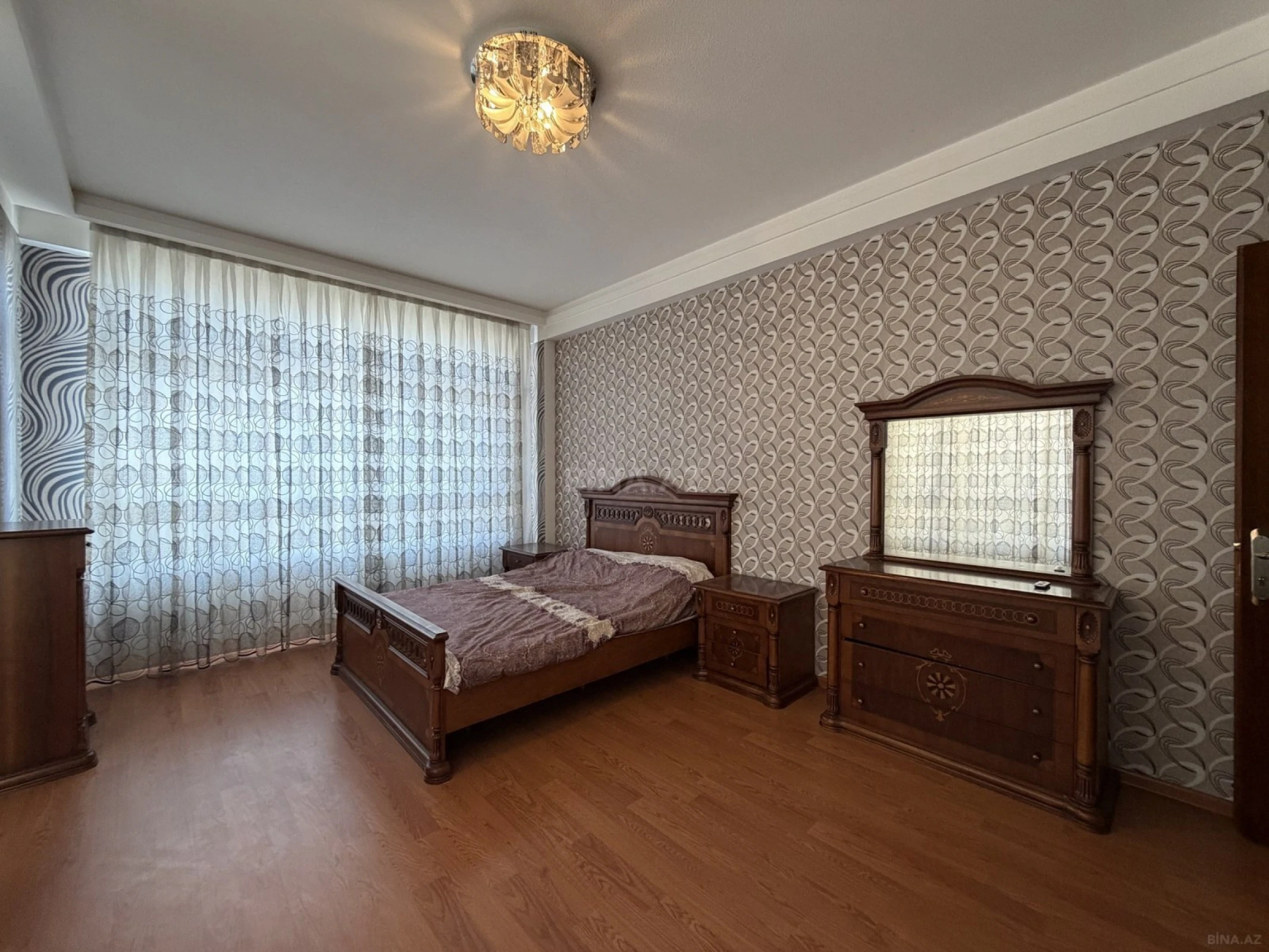 Kirayə verilir 3 otaqlı mənzil 120 m²