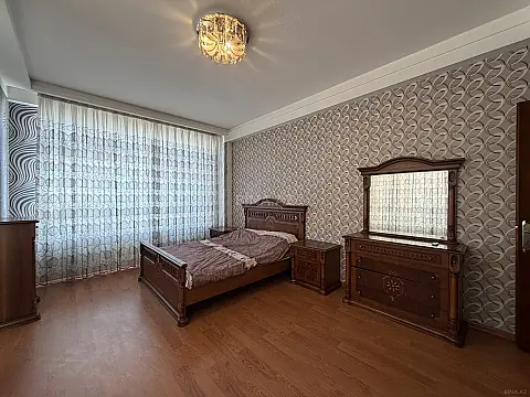 Kirayə verilir 3 otaqlı mənzil 120 m²