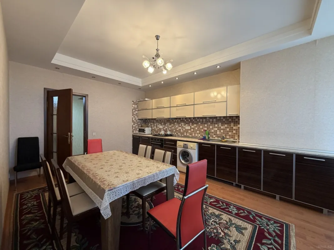 Kirayə verilir 3 otaqlı mənzil 120 m²