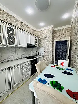 Kirayə verilir 2 otaqlı mənzil 60 m²