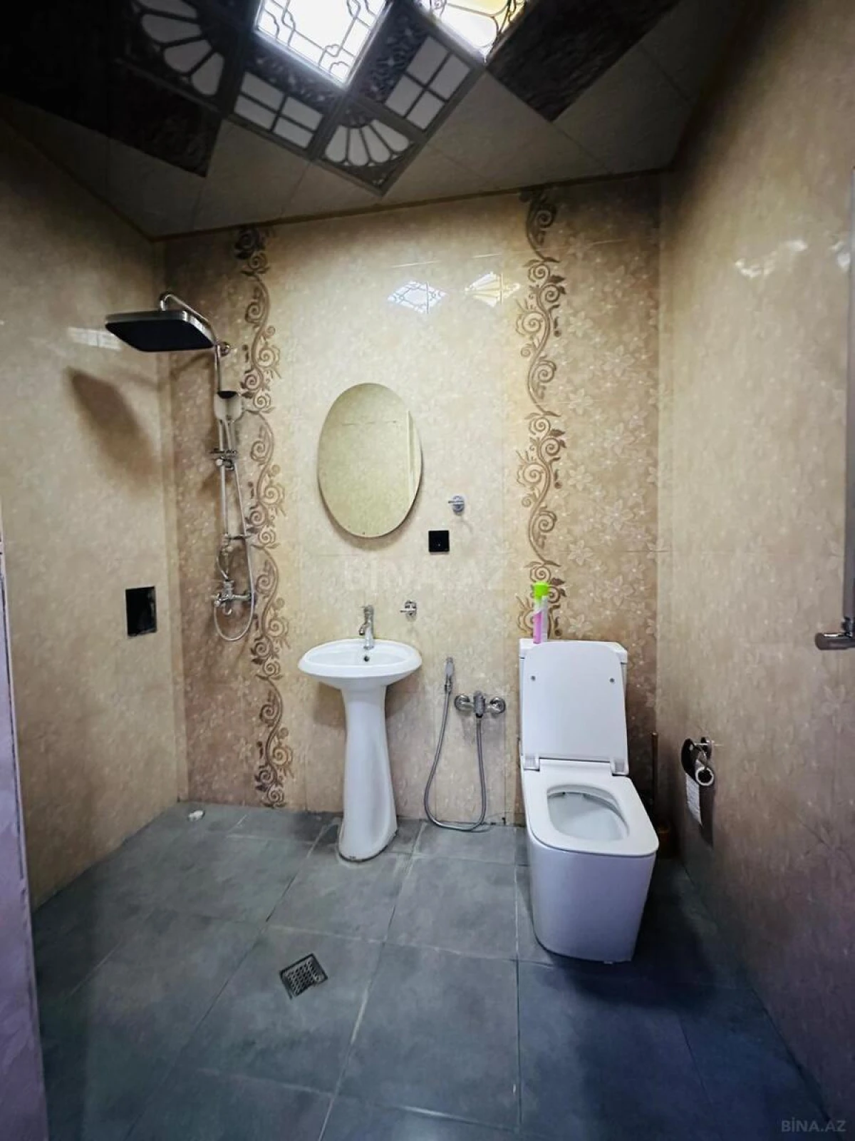 Kirayə verilir 2 otaqlı mənzil 60 m²