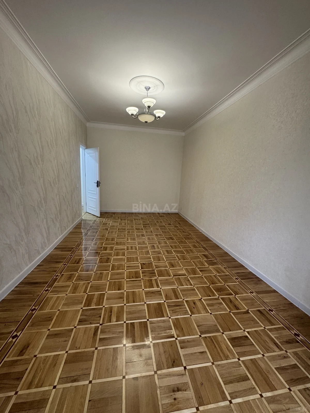 Satılır 4 otaqlı mənzil 100 m²