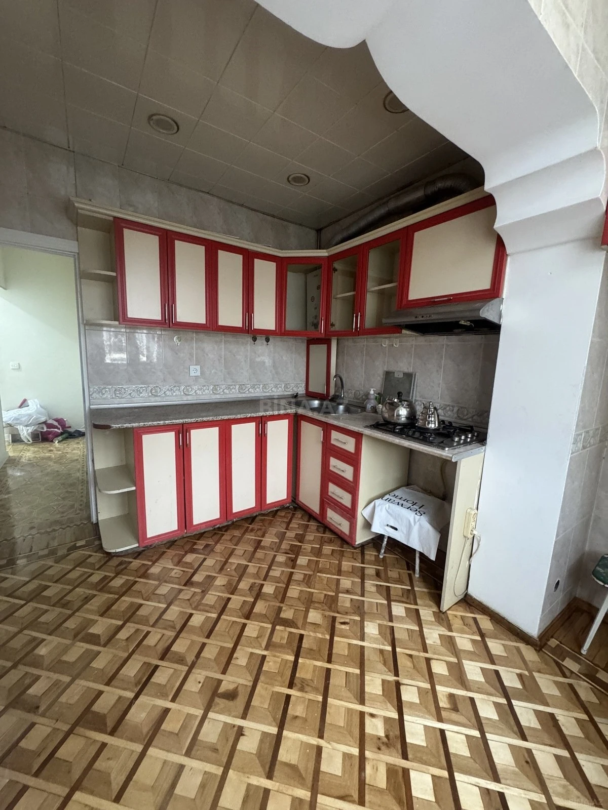 Satılır 4 otaqlı mənzil 100 m²