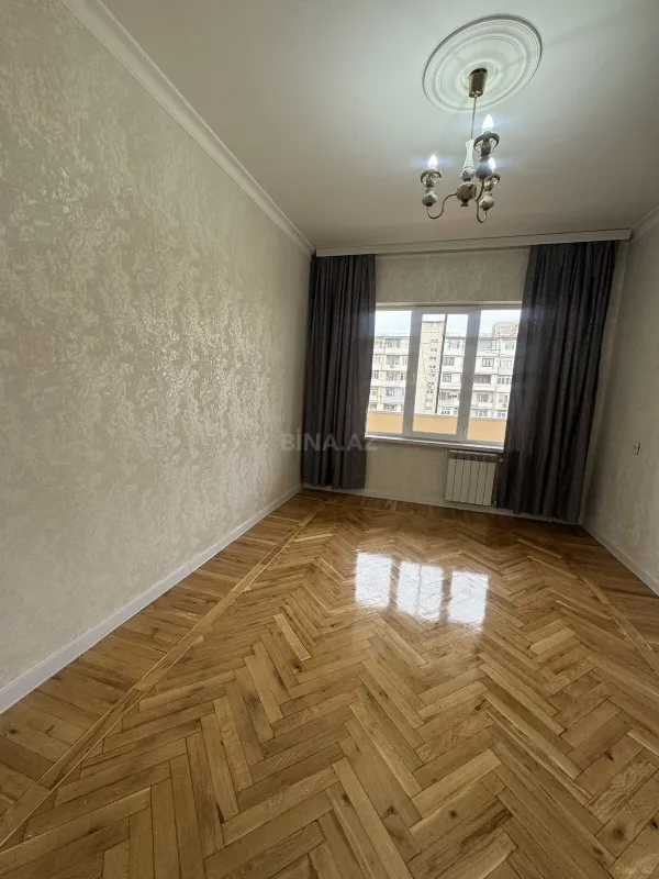 Satılır 4 otaqlı mənzil 100 m²