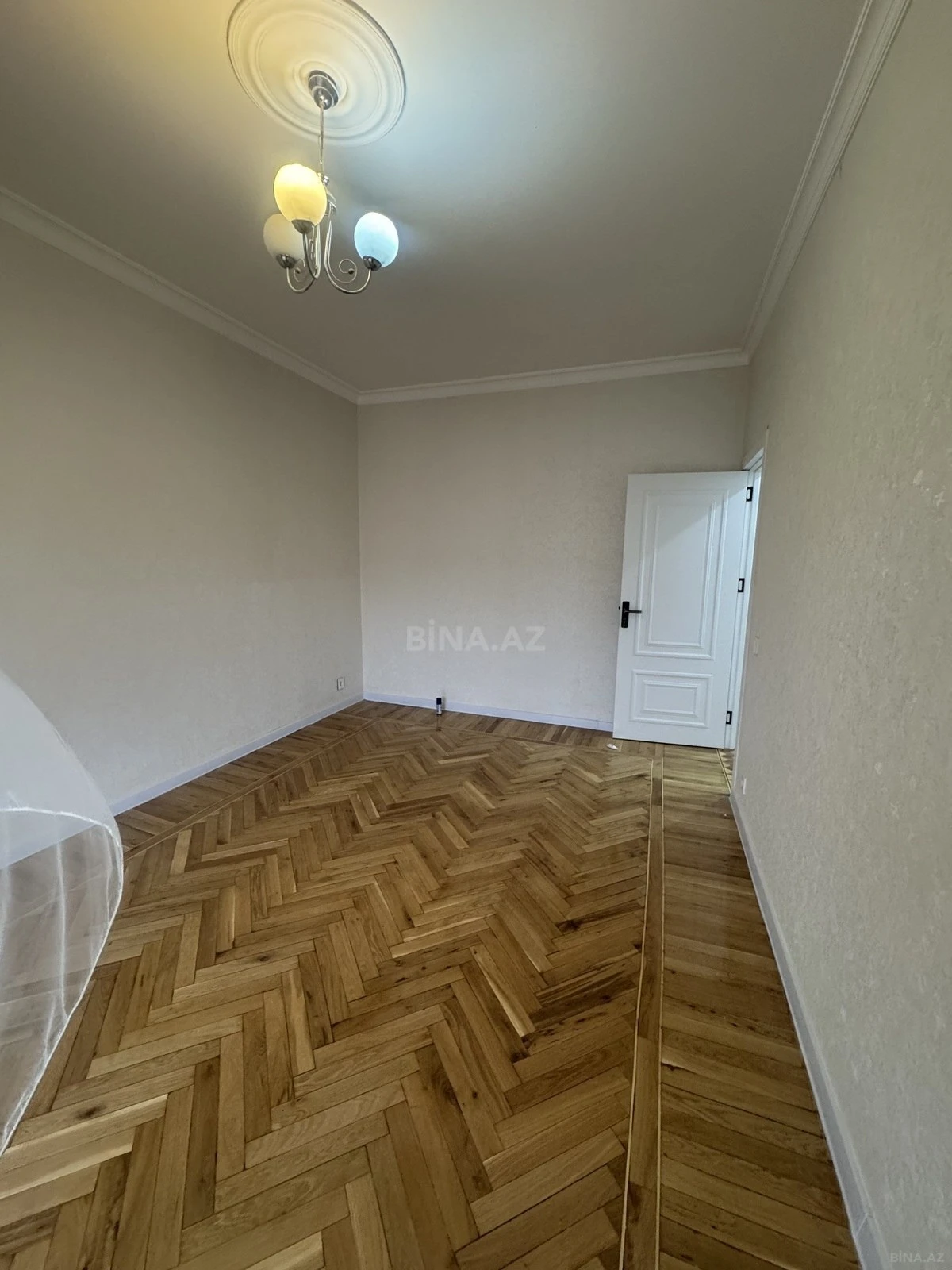 Satılır 4 otaqlı mənzil 100 m²