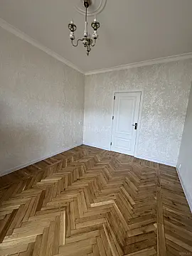 Satılır 4 otaqlı mənzil 100 m²