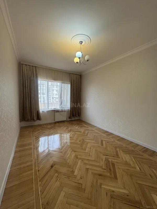Satılır 4 otaqlı mənzil 100 m²