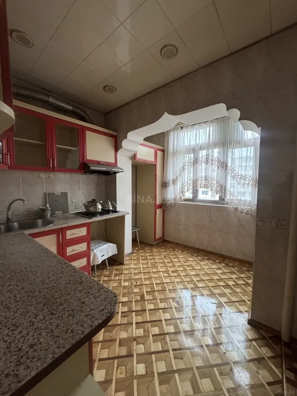 Satılır 4 otaqlı mənzil 100 m²