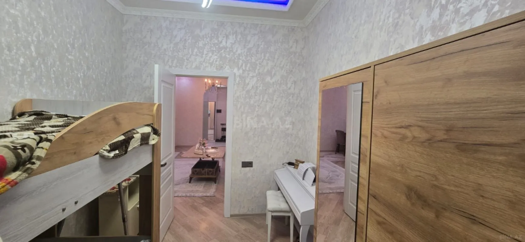 Satılır 3 otaqlı mənzil 88.6 m²