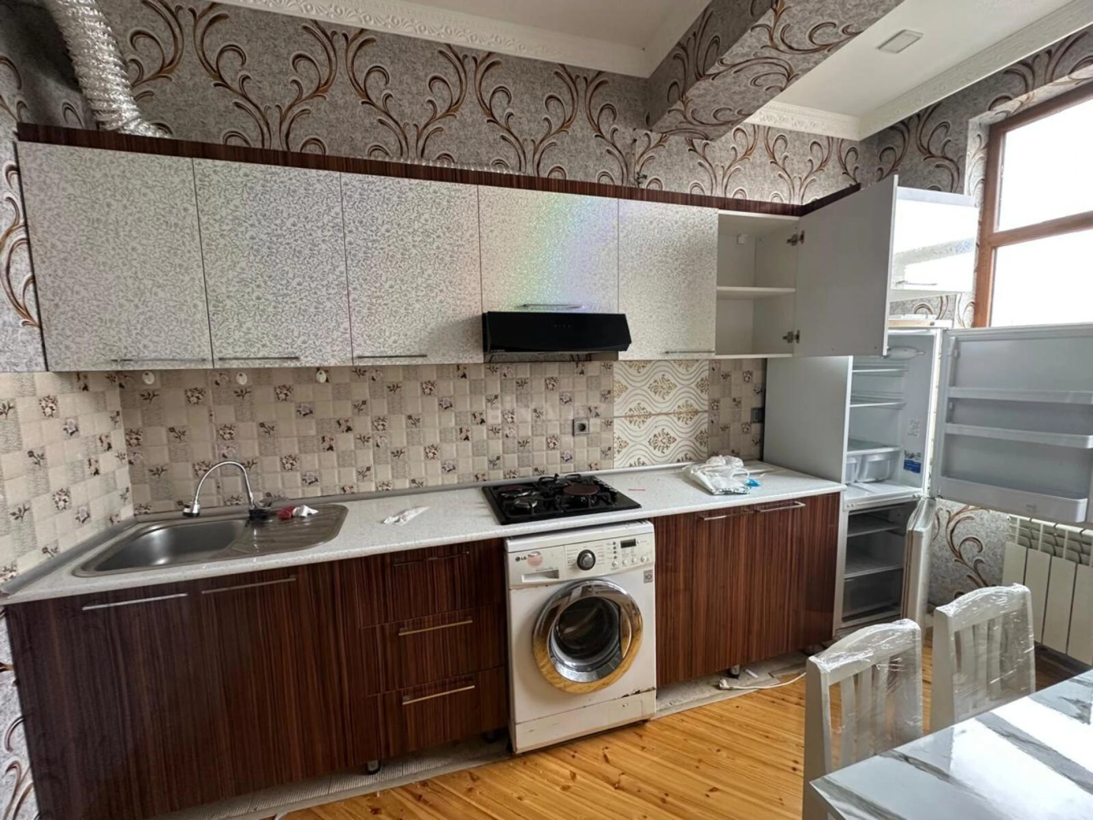 Kirayə verilir 2 otaqlı mənzil 70 m²