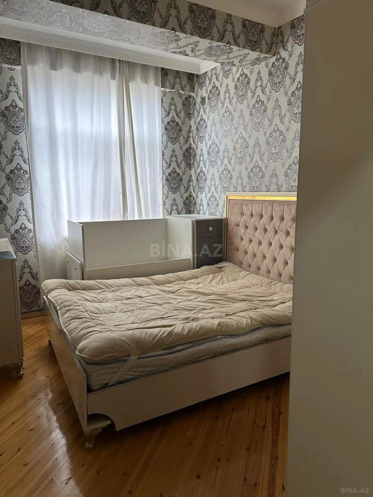 Kirayə verilir 2 otaqlı mənzil 70 m²