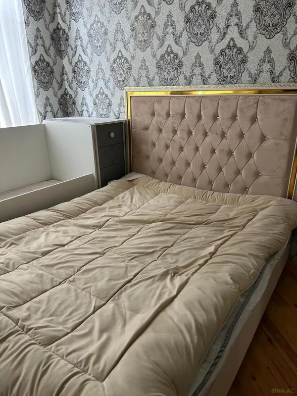 Kirayə verilir 2 otaqlı mənzil 70 m²