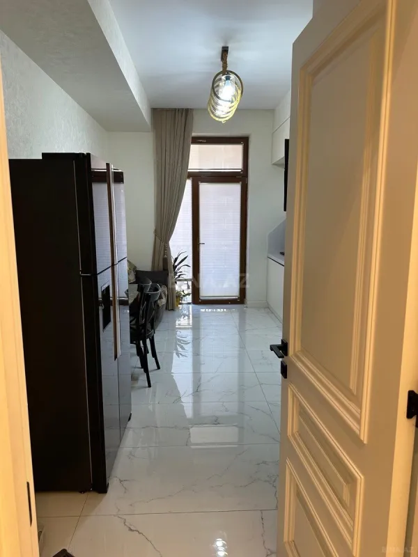 Kirayə verilir 4 otaqlı mənzil 134 m²