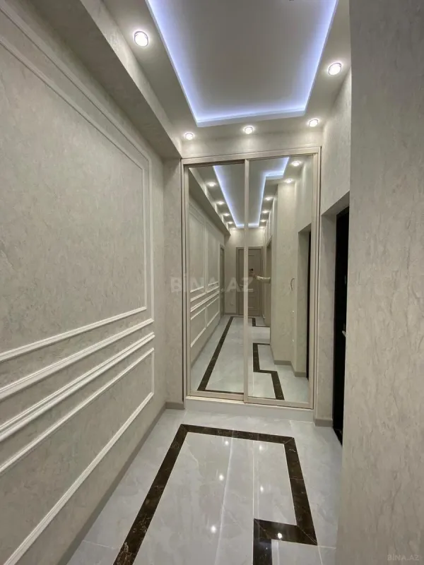 Satılır 2 otaqlı mənzil 68 m²