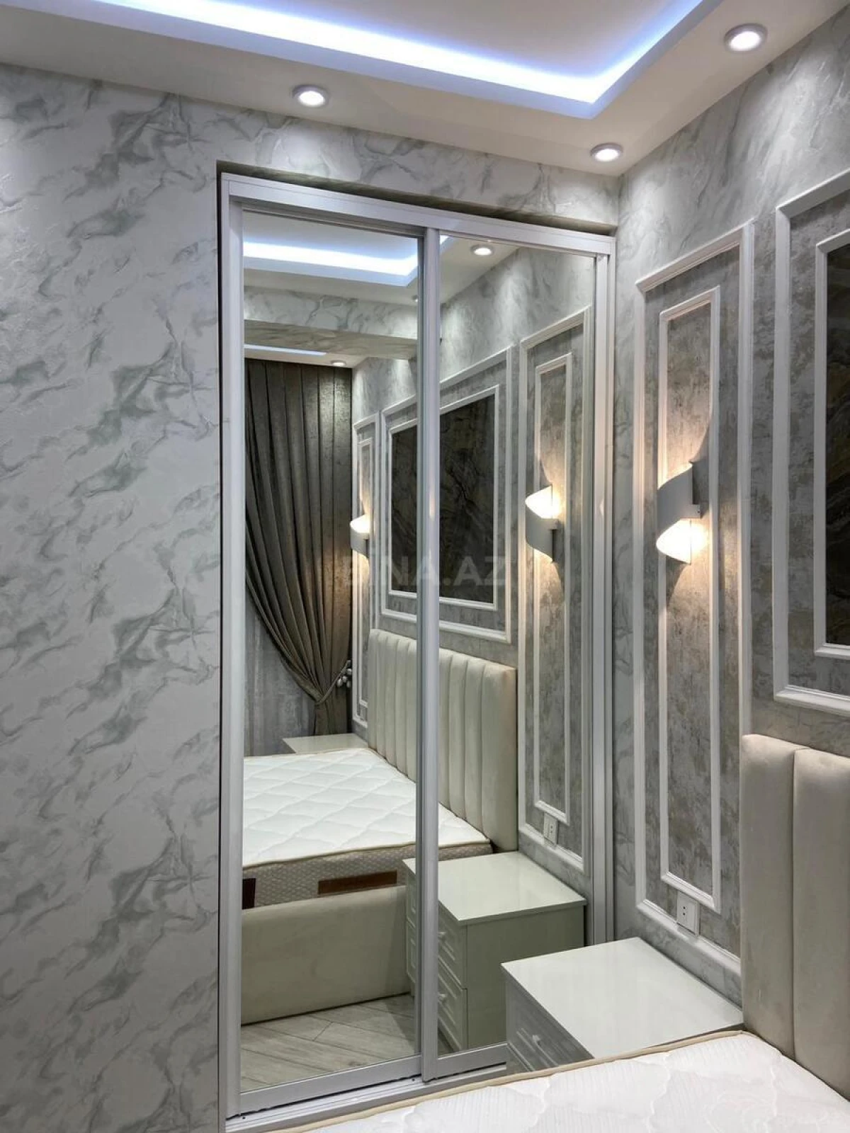 Satılır 2 otaqlı mənzil 68 m²