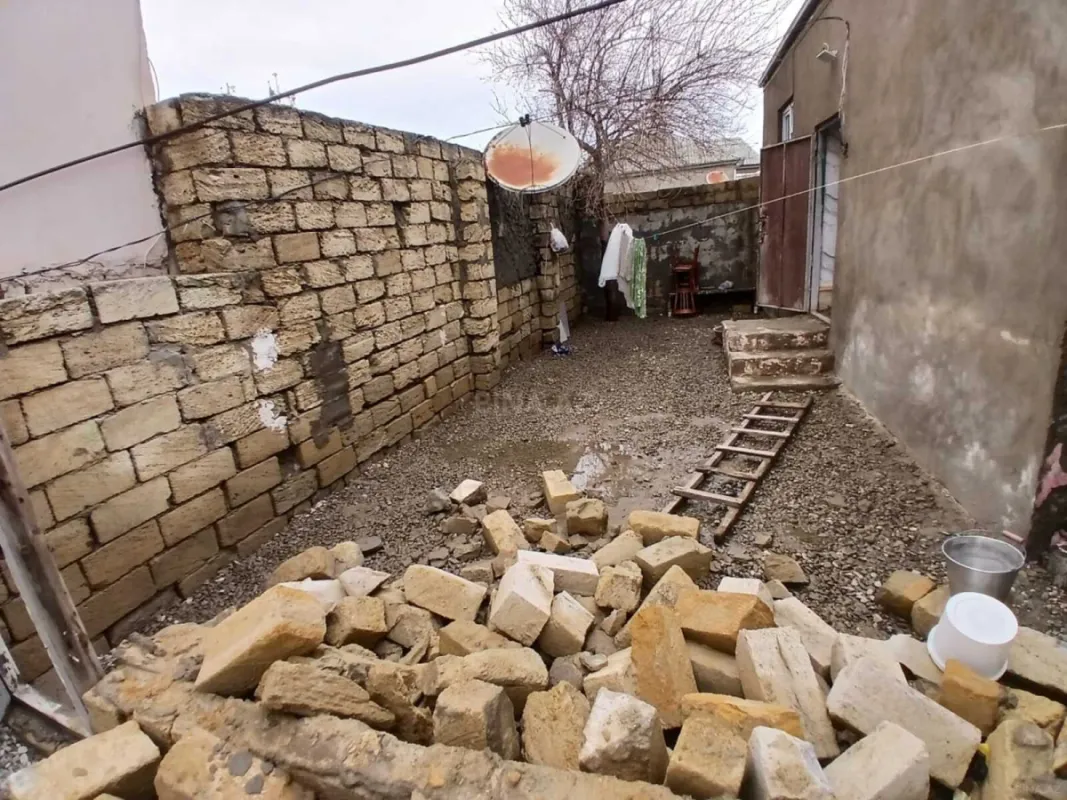 Satılır 3 otaqlı həyət evi 100 m²