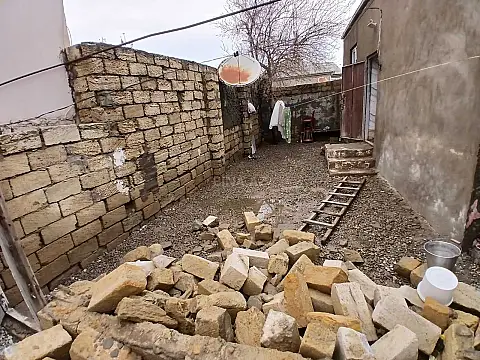 Satılır 3 otaqlı həyət evi 100 m²