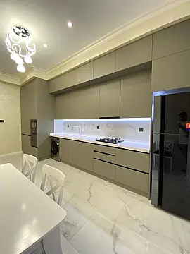 Kirayə verilir 3 otaqlı mənzil 120 m² — Bakı 3 otaq 120.00 m²