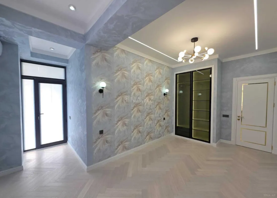 Kirayə verilir 4 otaqlı mənzil 175 m²