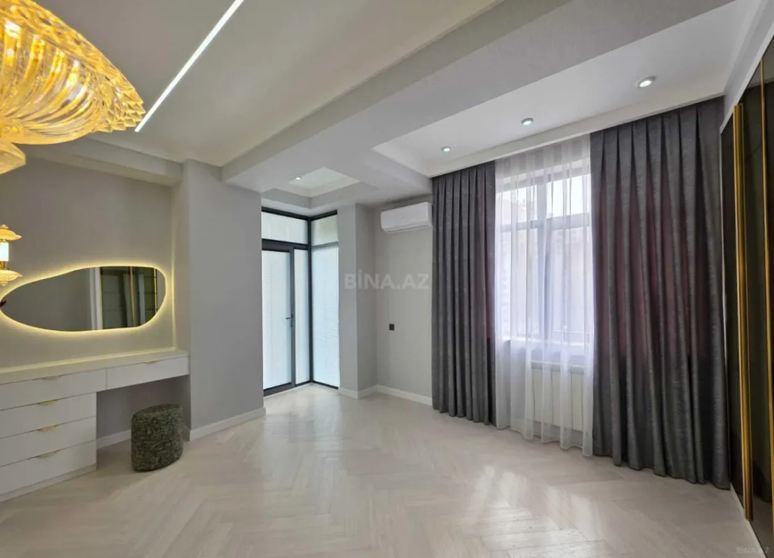 Kirayə verilir 4 otaqlı mənzil 175 m²