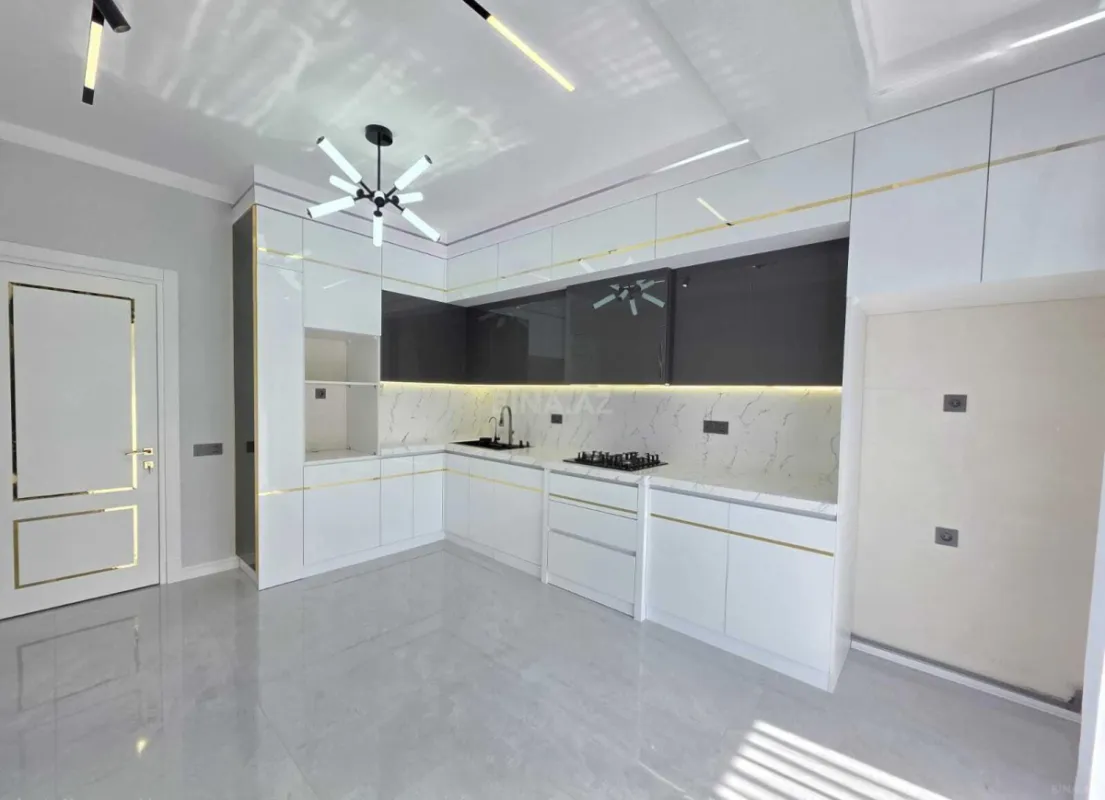 Kirayə verilir 4 otaqlı mənzil 175 m²