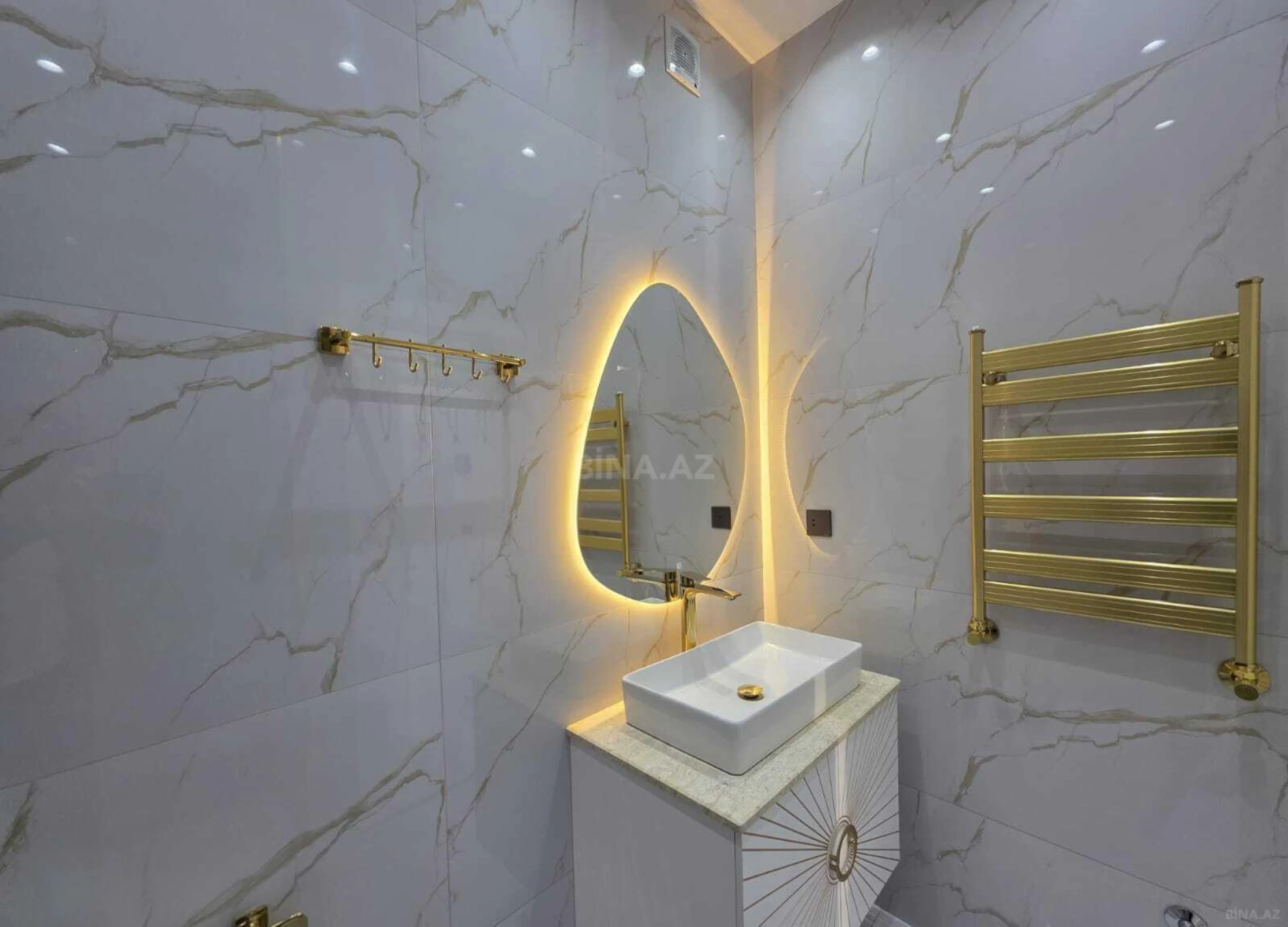 Kirayə verilir 4 otaqlı mənzil 175 m²