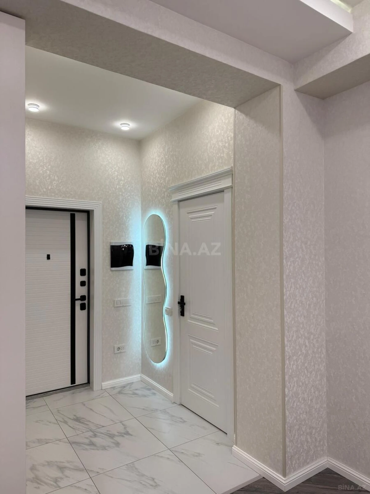 Satılır 2 otaqlı mənzil 69 m²
