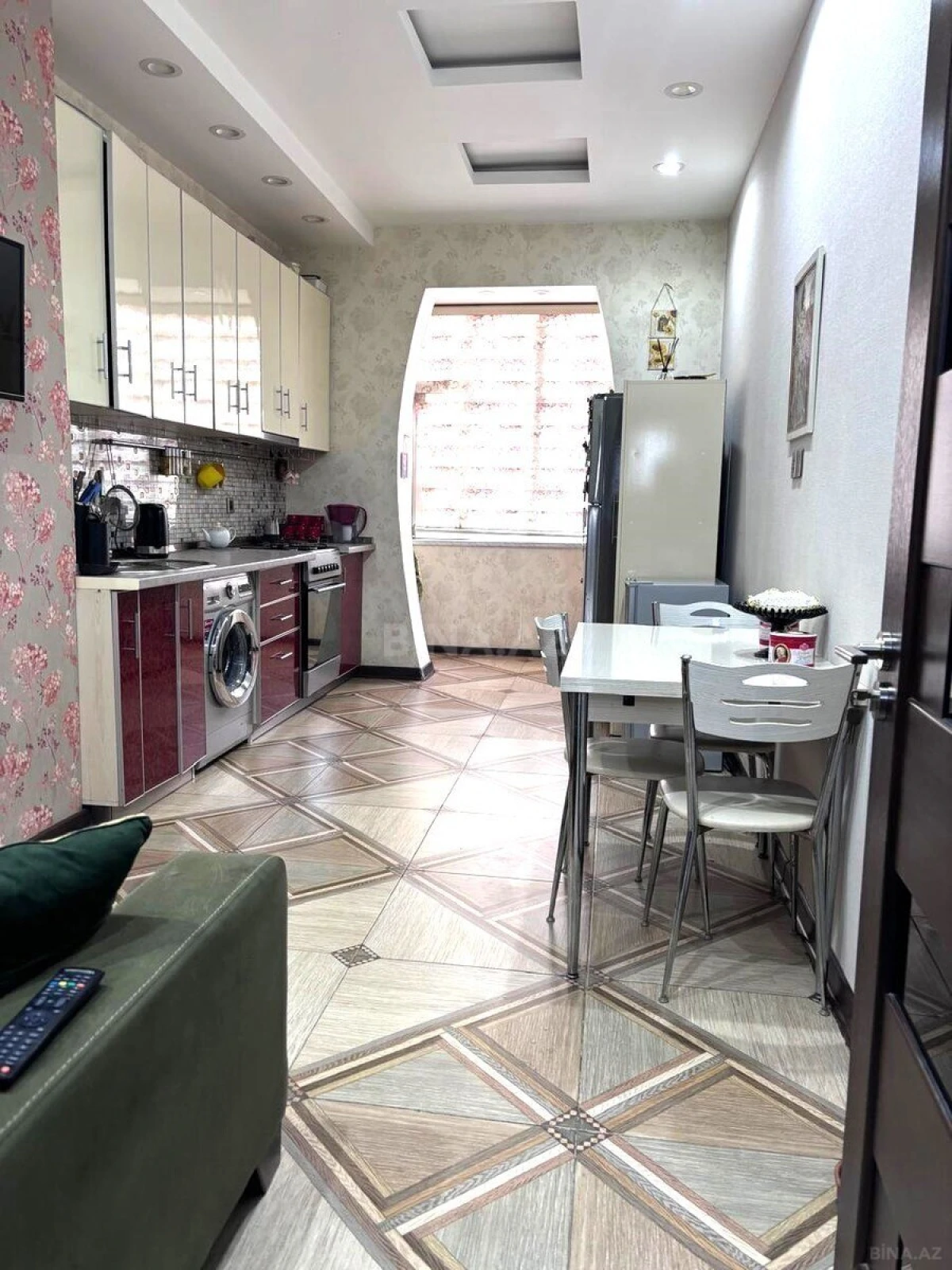 Satılır 3 otaqlı mənzil 110 m²