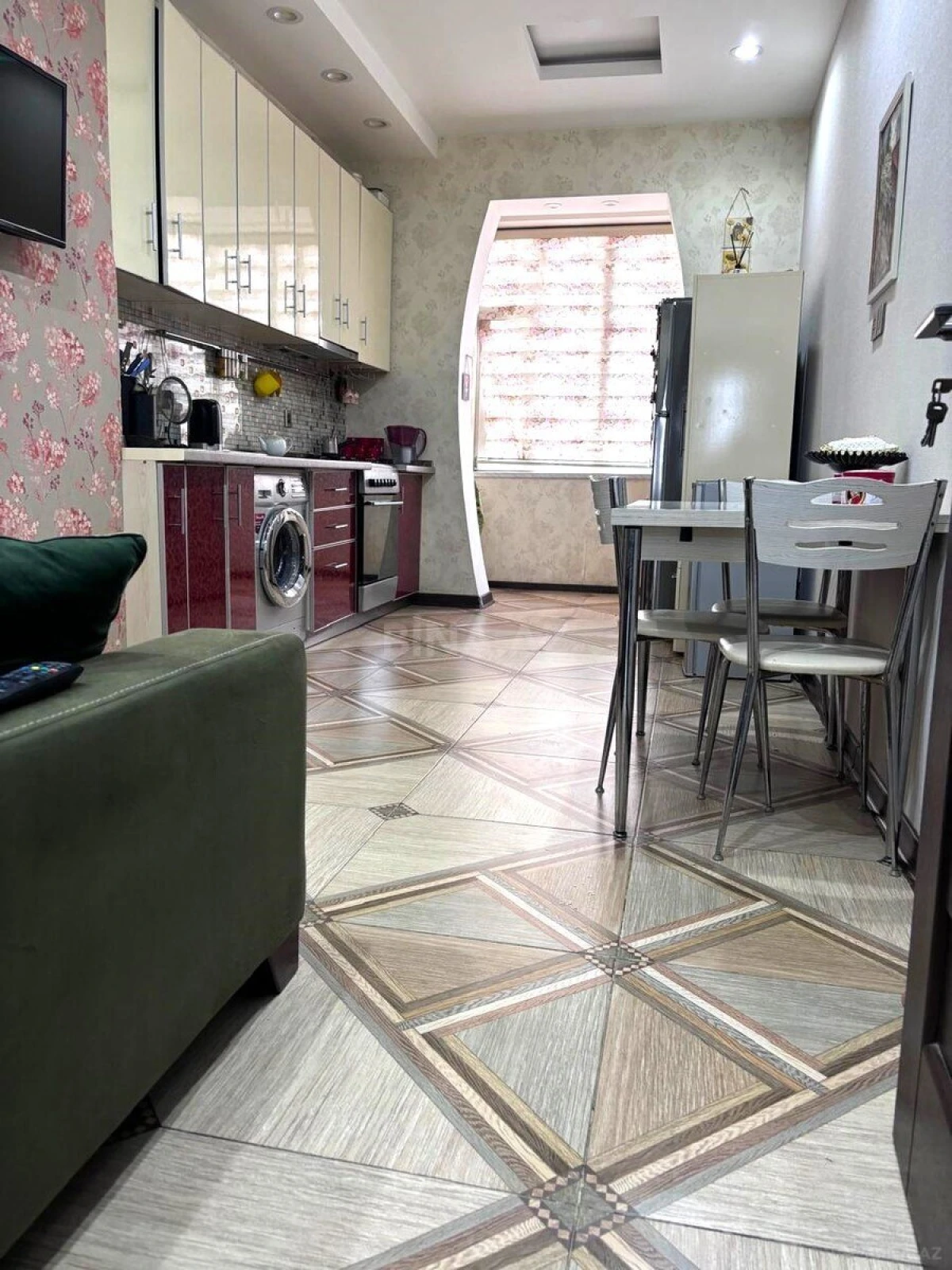 Satılır 3 otaqlı mənzil 110 m²