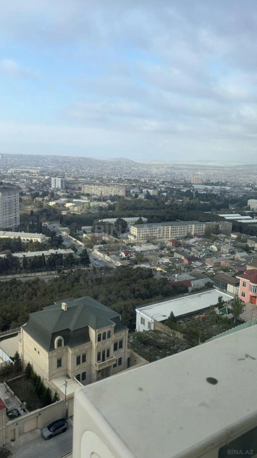 Satılır 3 otaqlı mənzil 110 m²