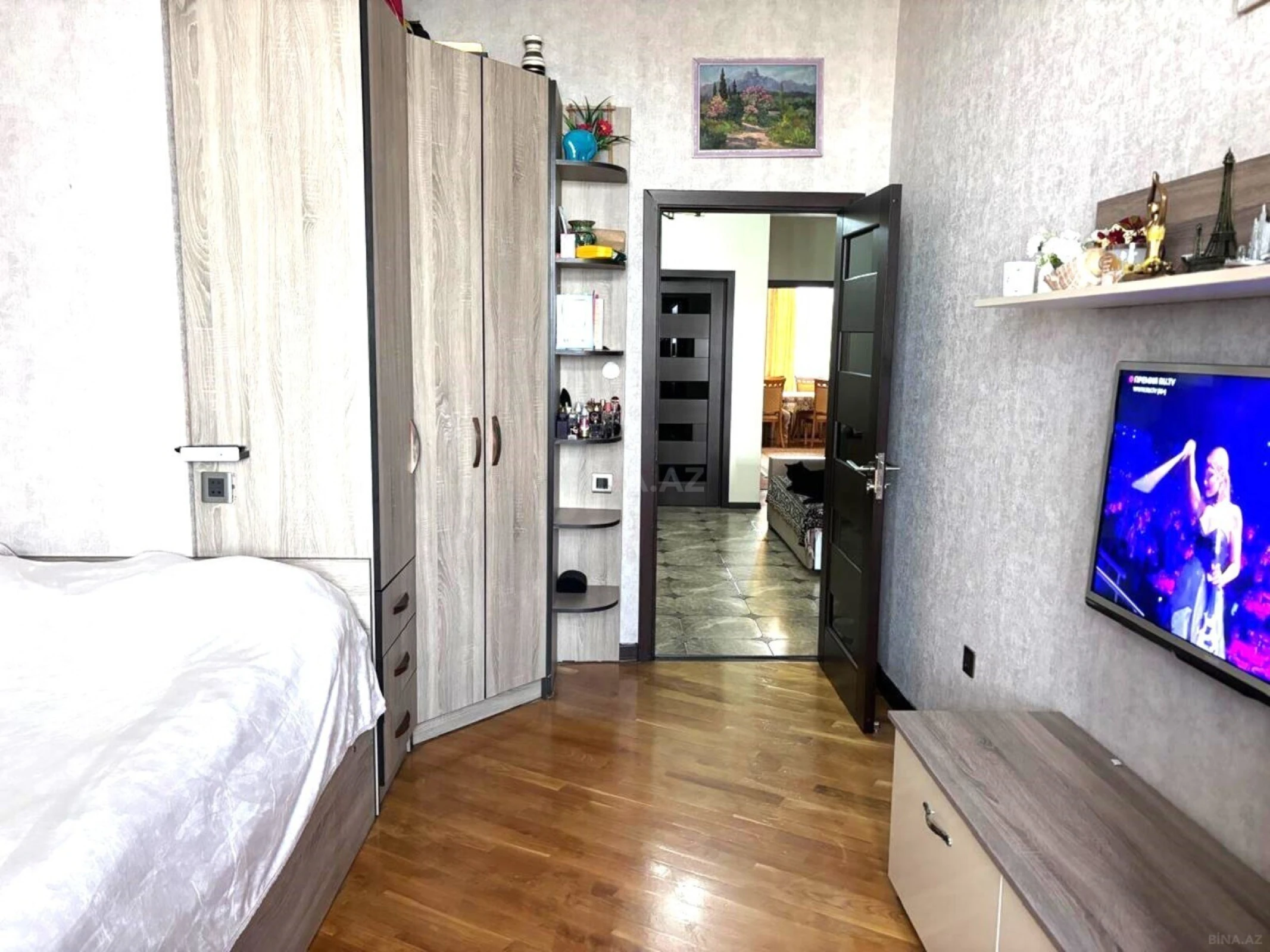 Satılır 3 otaqlı mənzil 110 m²