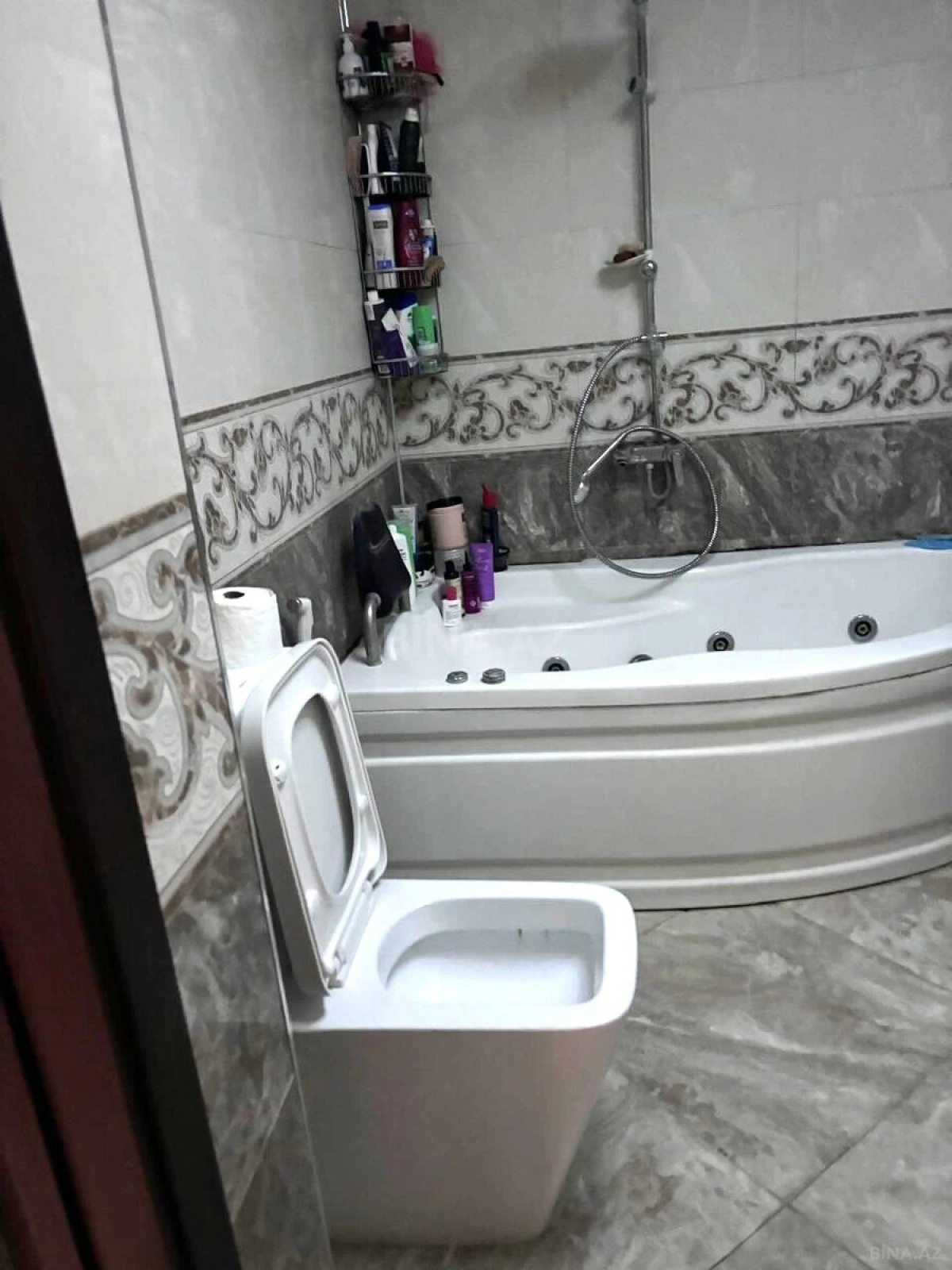 Satılır 3 otaqlı mənzil 110 m²
