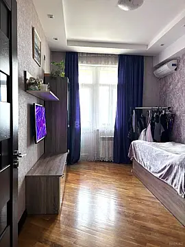 Satılır 3 otaqlı mənzil 110 m²