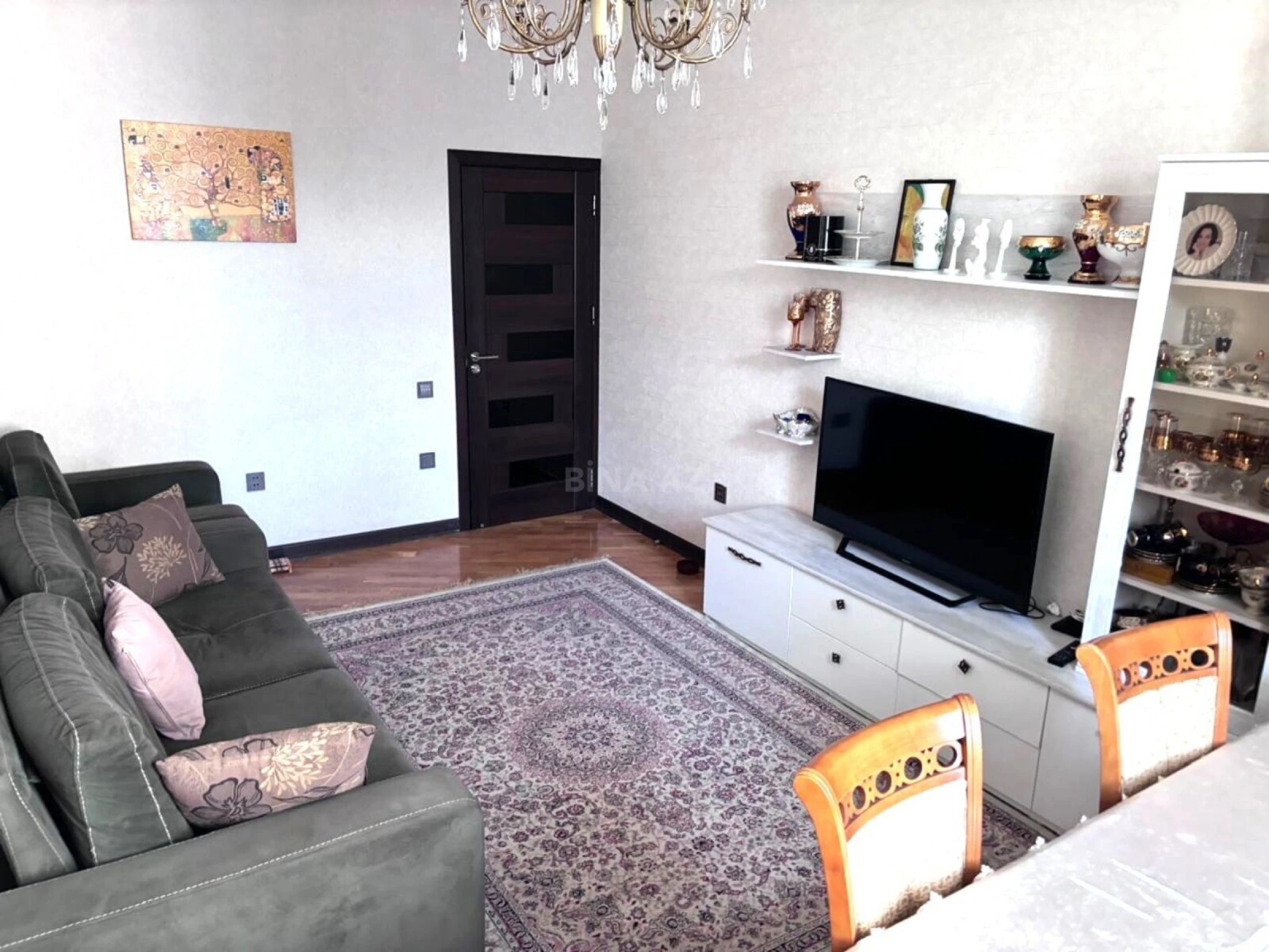 Satılır 3 otaqlı mənzil 110 m²