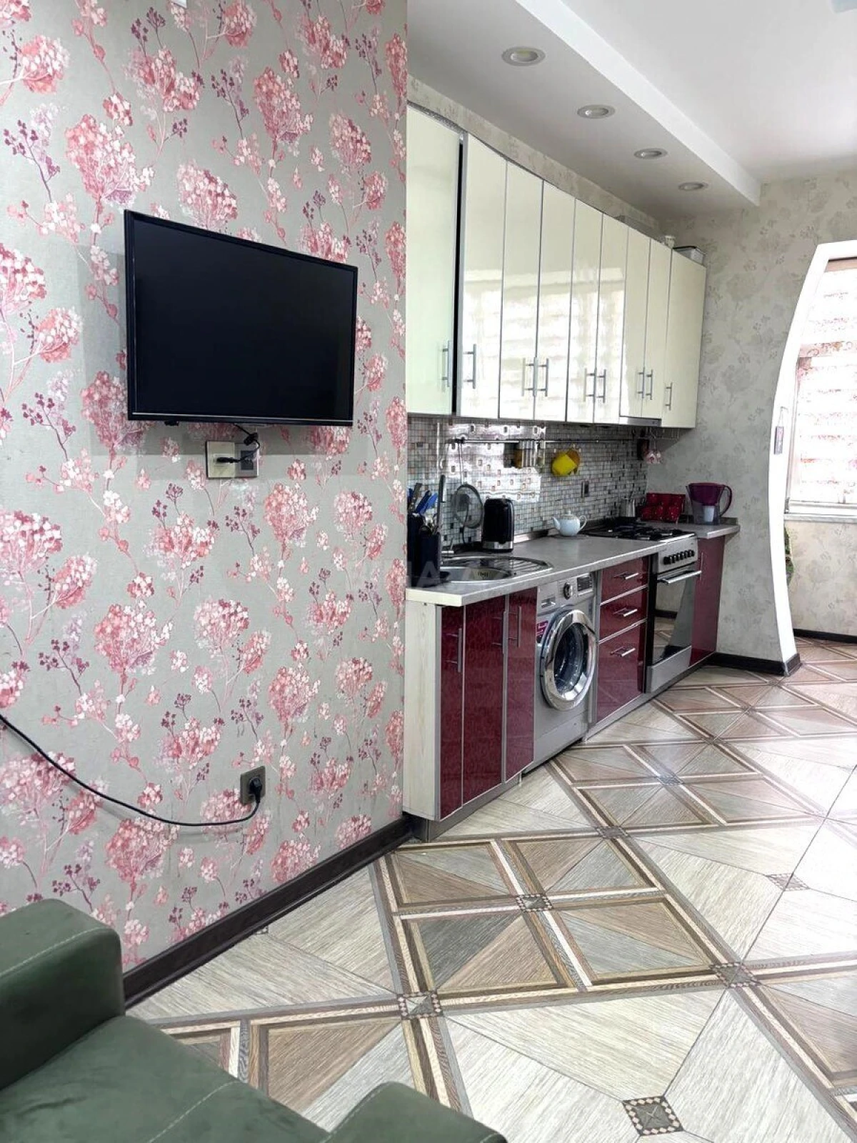 Satılır 3 otaqlı mənzil 110 m²