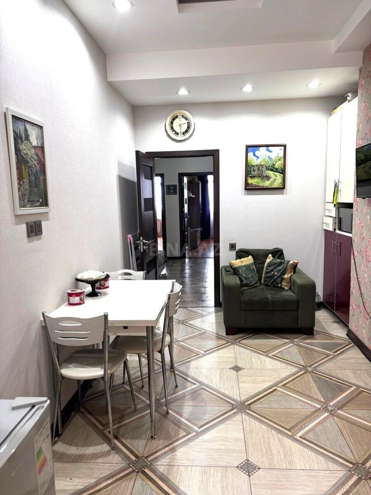 Satılır 3 otaqlı mənzil 110 m²