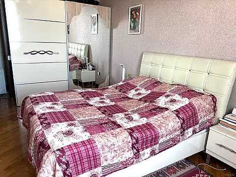 Satılır 3 otaqlı mənzil 110 m²