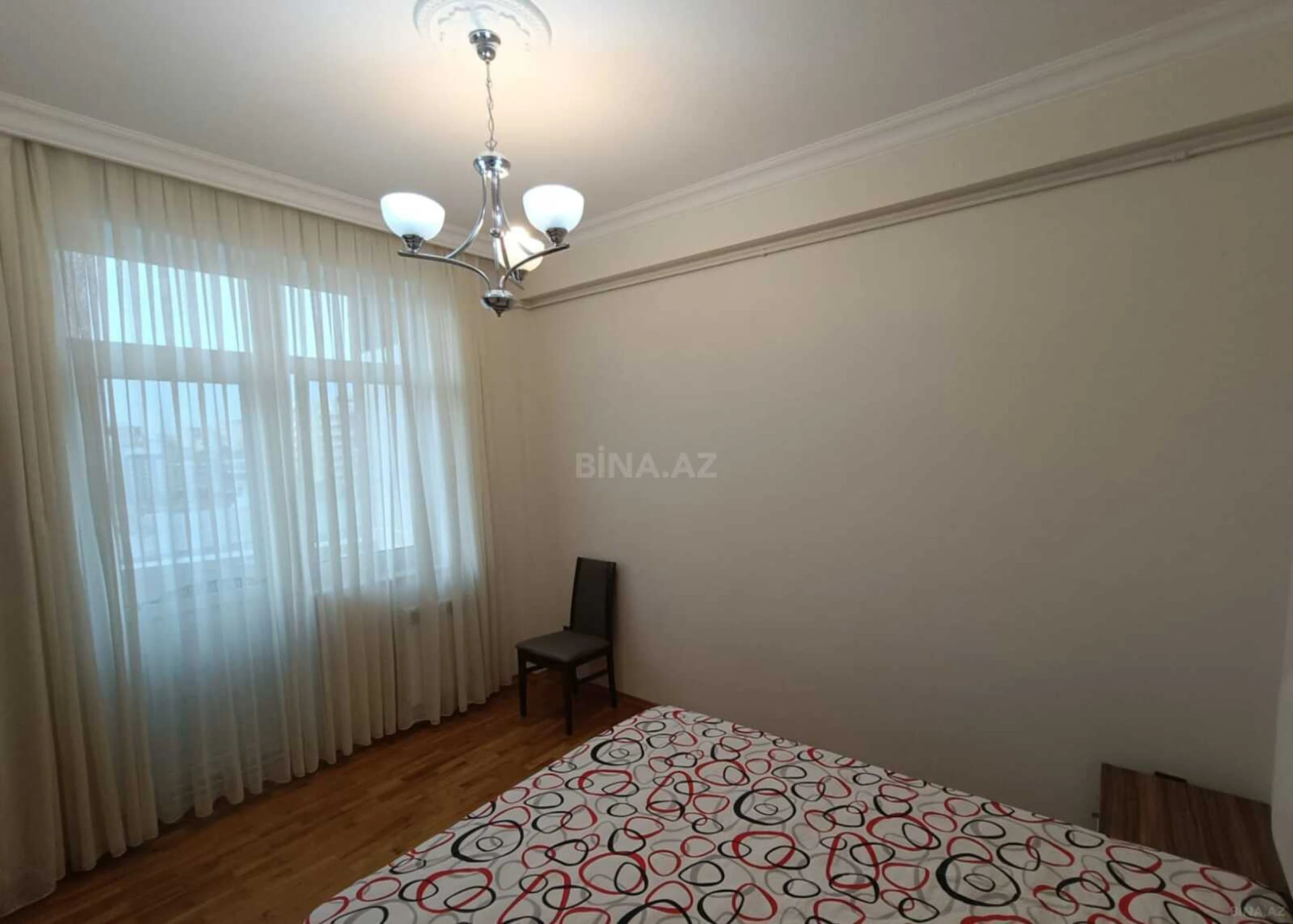 Kirayə verilir 2 otaqlı mənzil 60 m²