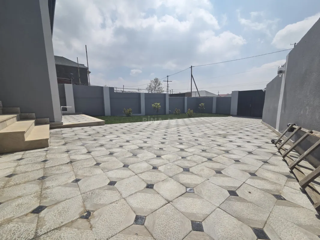 Satılır 4 otaqlı həyət evi 100 m²
